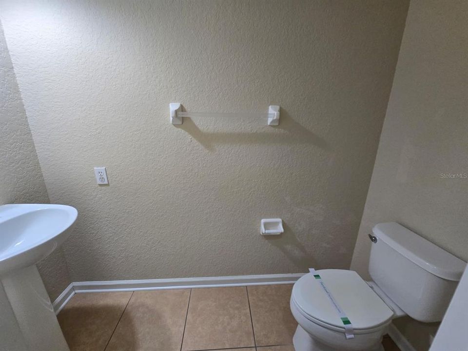 For Rent: $2,700 (4 beds, 2 baths, 2249 Square Feet)