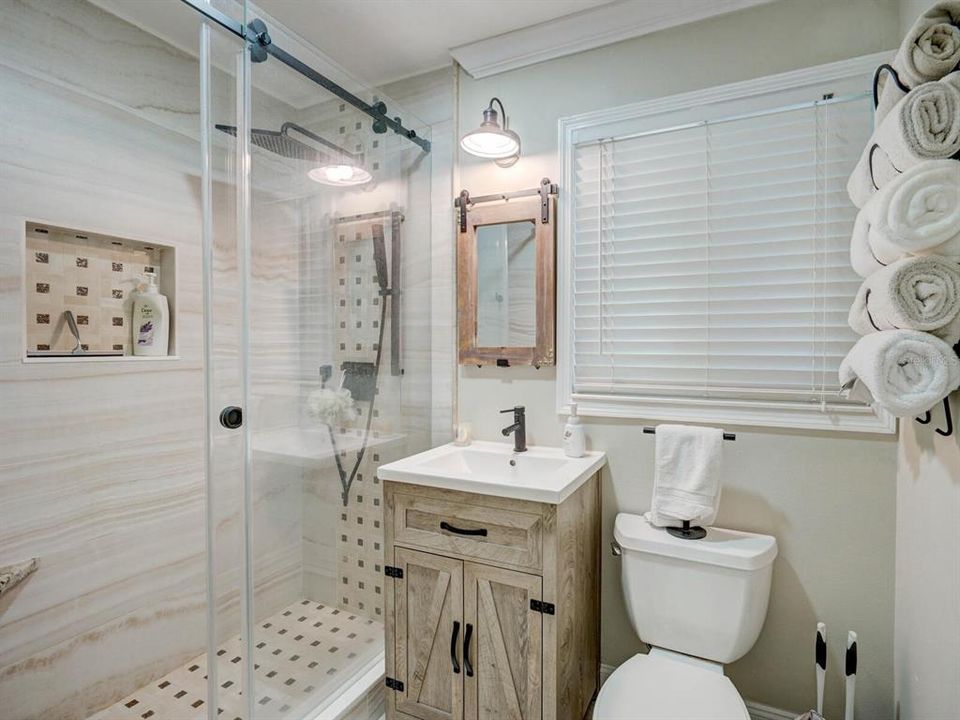 En Venta: $1,345,000 (3 camas, 3 baños, 1900 Pies cuadrados)