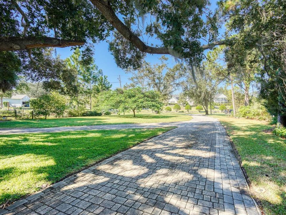 En Venta: $1,345,000 (3 camas, 3 baños, 1900 Pies cuadrados)