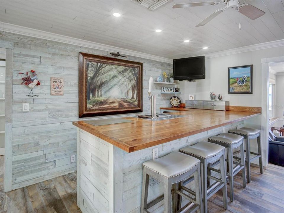 En Venta: $1,345,000 (3 camas, 3 baños, 1900 Pies cuadrados)