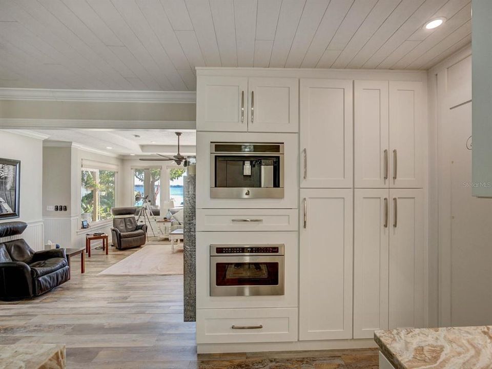 En Venta: $1,345,000 (3 camas, 3 baños, 1900 Pies cuadrados)