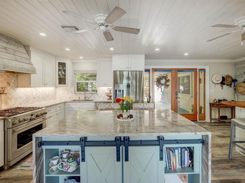 En Venta: $1,345,000 (3 camas, 3 baños, 1900 Pies cuadrados)