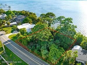 En Venta: $550,000 (0.33 acres)