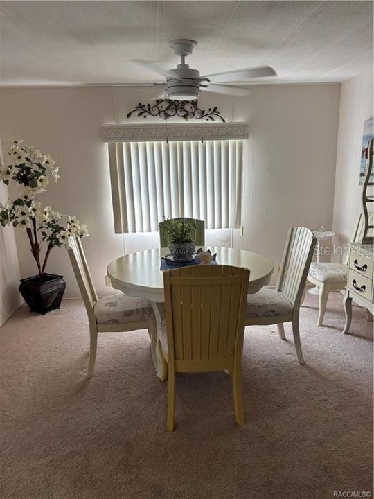 合同活跃: $129,900 (3 贝兹, 2 浴室, 1440 平方英尺)