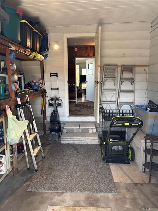 合同活跃: $129,900 (3 贝兹, 2 浴室, 1440 平方英尺)