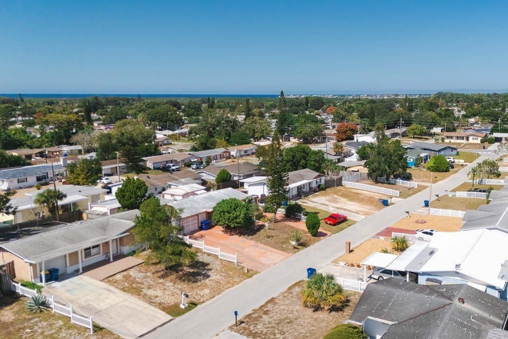 For Sale: $190,000 (2 beds, 1 baths, 908 Square Feet)