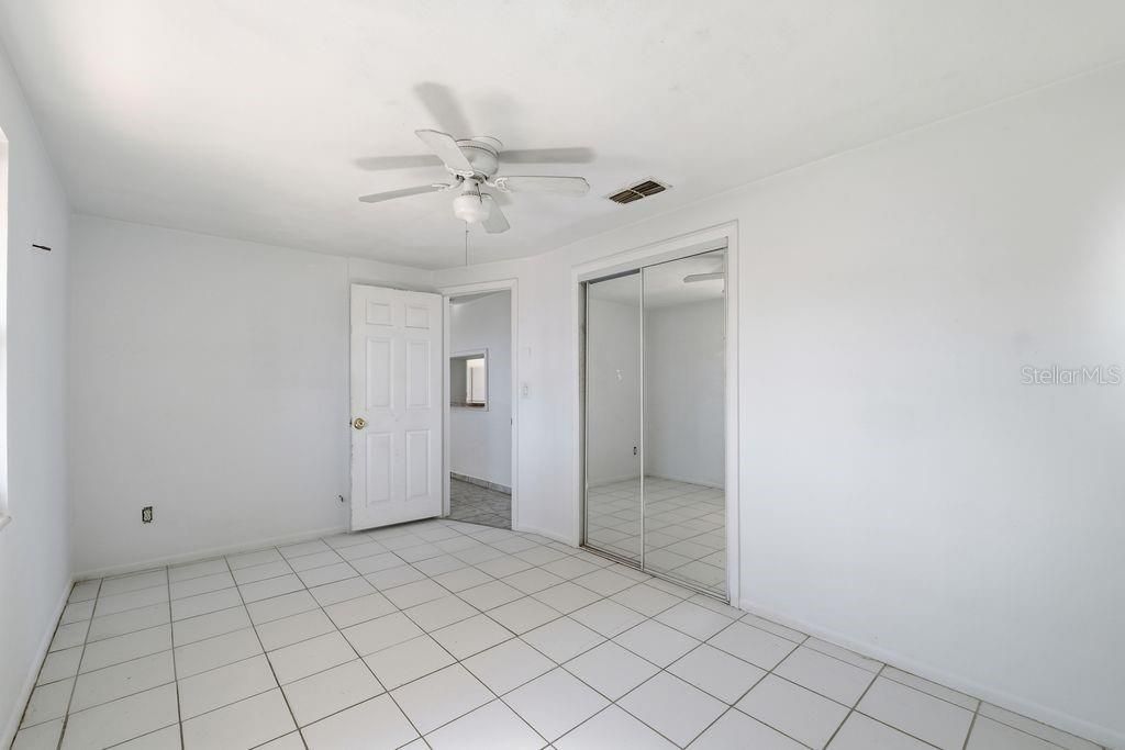 For Sale: $190,000 (2 beds, 1 baths, 908 Square Feet)