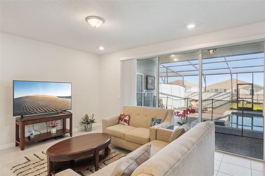 For Sale: $449,900 (5 beds, 4 baths, 2355 Square Feet)