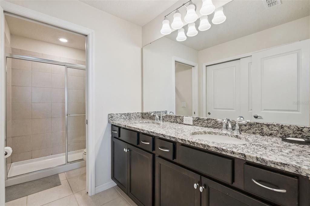 For Sale: $449,900 (5 beds, 4 baths, 2355 Square Feet)