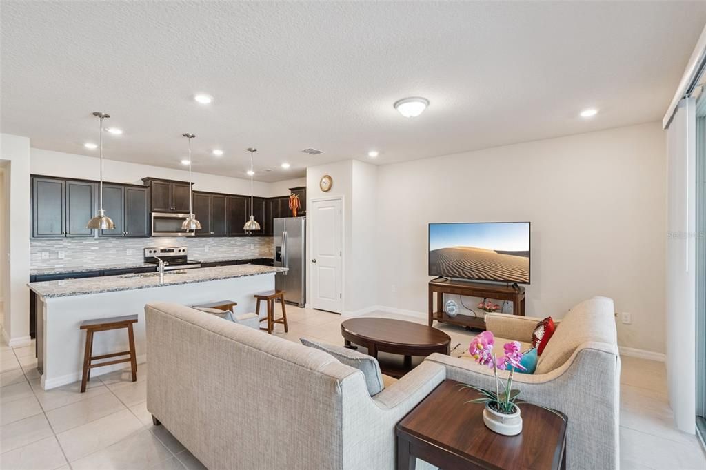 For Sale: $449,900 (5 beds, 4 baths, 2355 Square Feet)