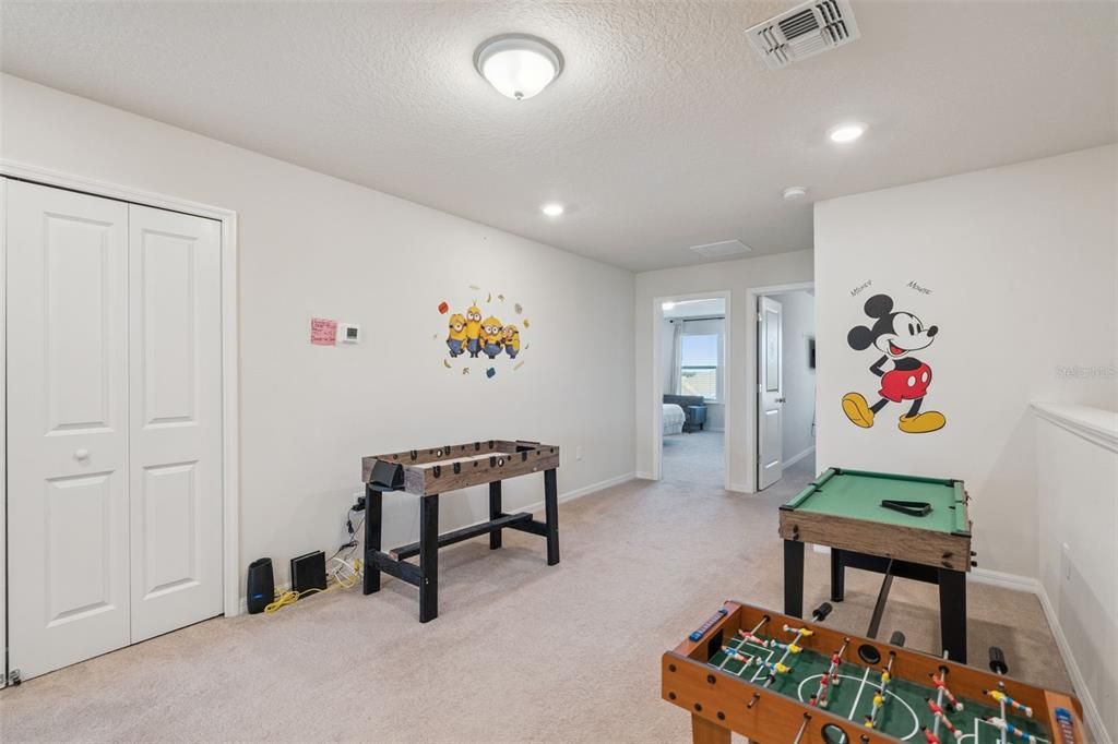 For Sale: $449,900 (5 beds, 4 baths, 2355 Square Feet)