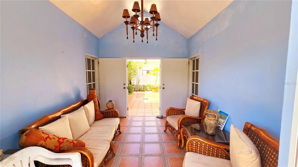 待售: $387,000 (4 贝兹, 4 浴室, 2474 平方英尺)