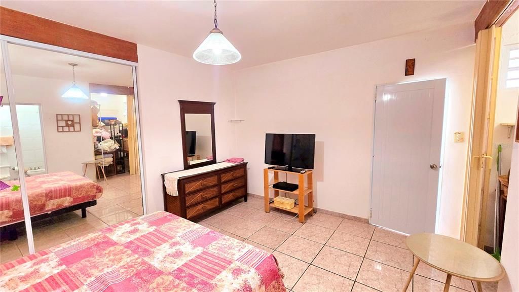 待售: $387,000 (4 贝兹, 4 浴室, 2474 平方英尺)