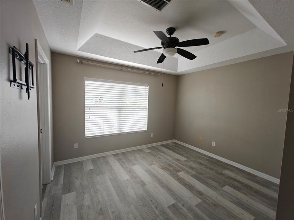 For Rent: $1,999 (3 beds, 2 baths, 1450 Square Feet)