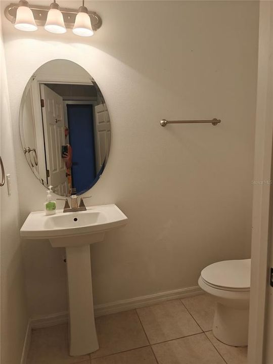 For Rent: $1,999 (3 beds, 2 baths, 1450 Square Feet)