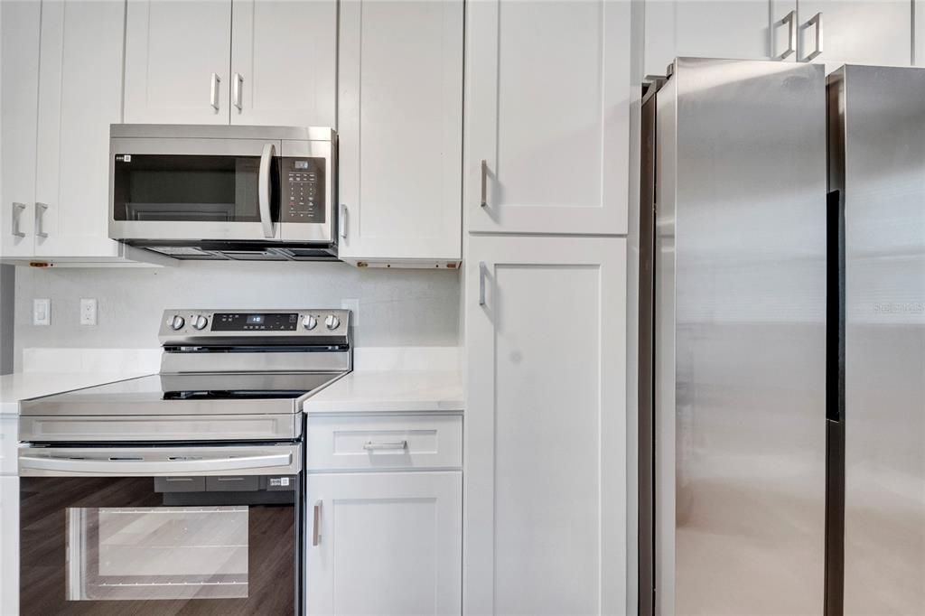 На продажу: $177,500 (3 спален, 1 ванн, 1348 Квадратных фут)