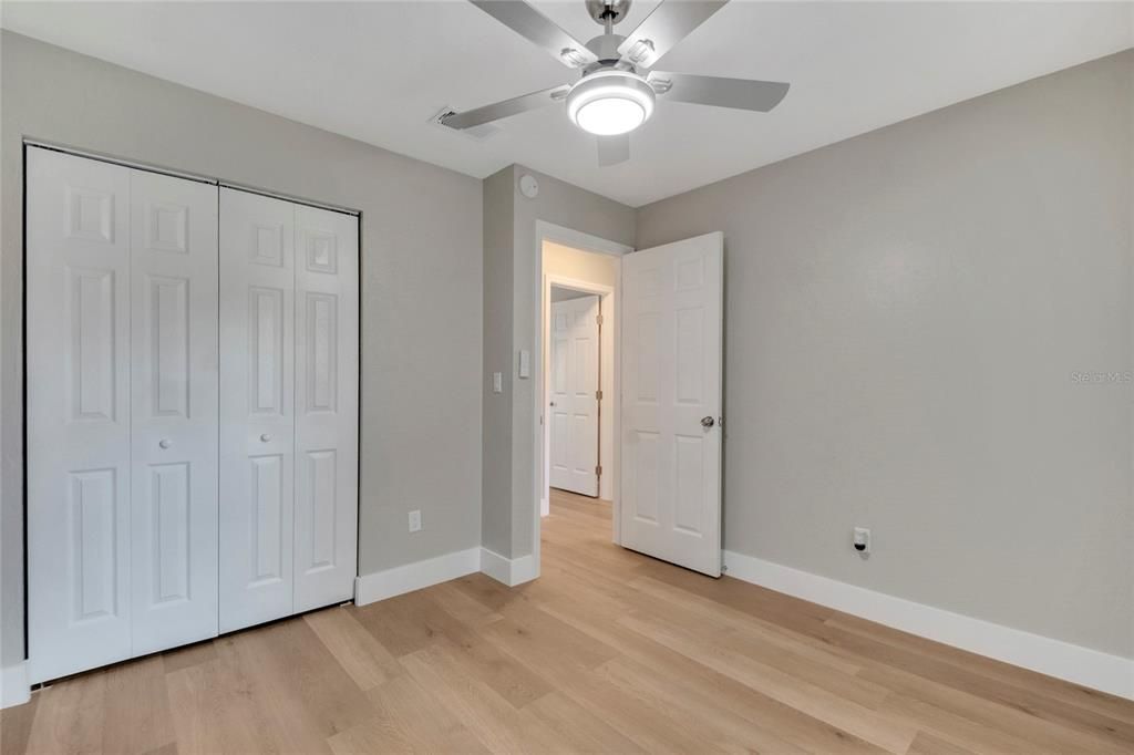 На продажу: $177,500 (3 спален, 1 ванн, 1348 Квадратных фут)