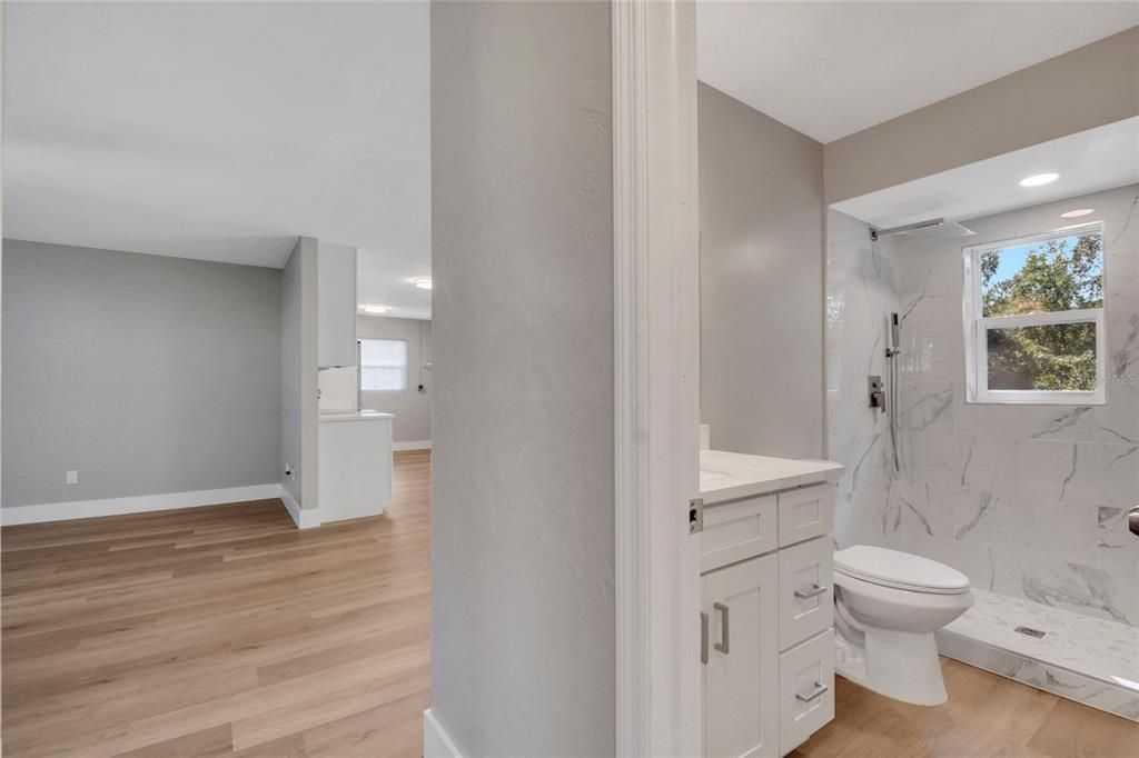 На продажу: $177,500 (3 спален, 1 ванн, 1348 Квадратных фут)