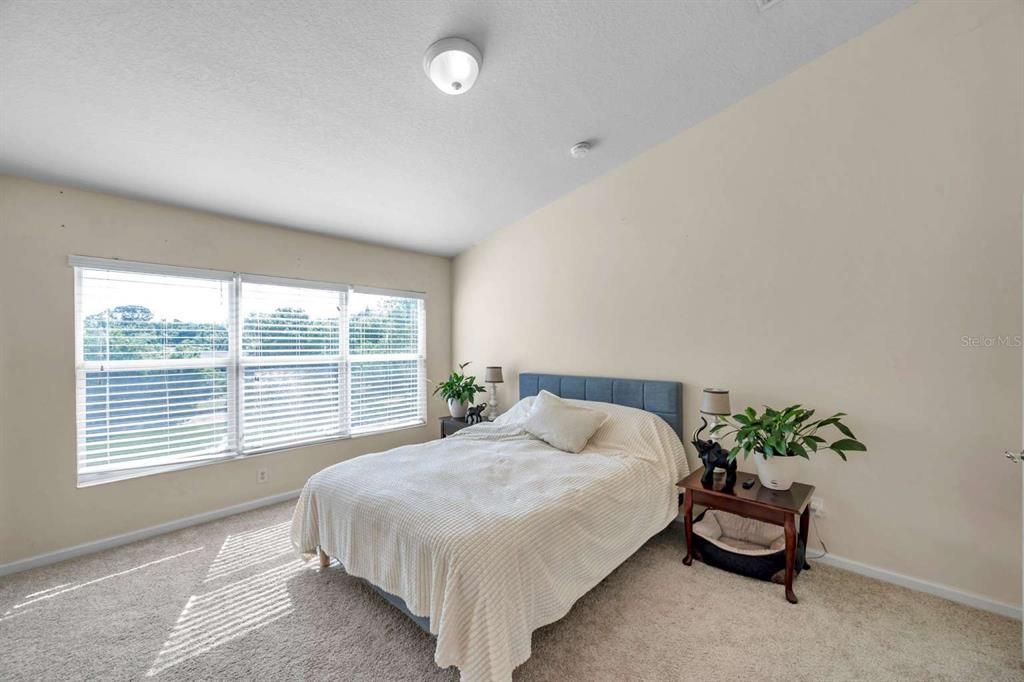 Под контрактом: $312,000 (3 спален, 2 ванн, 1622 Квадратных фут)