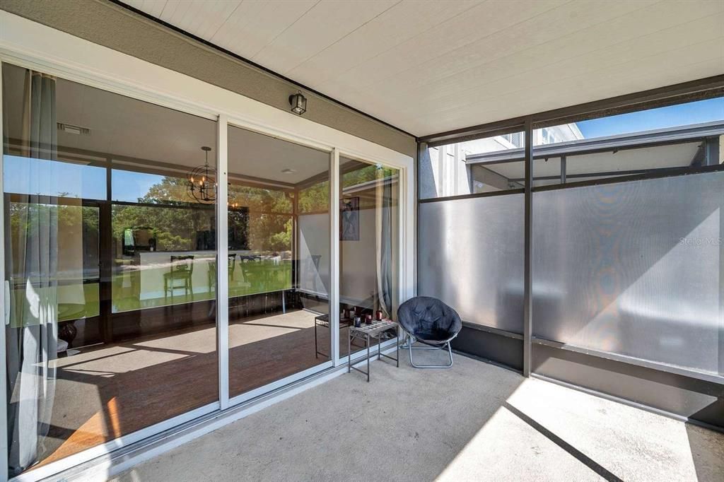 Под контрактом: $312,000 (3 спален, 2 ванн, 1622 Квадратных фут)