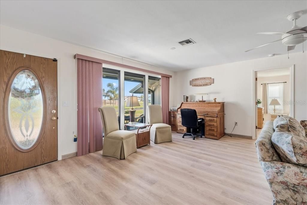 Active With Contract: $399,900 (3 beds, 2 baths, 1778 Square Feet)