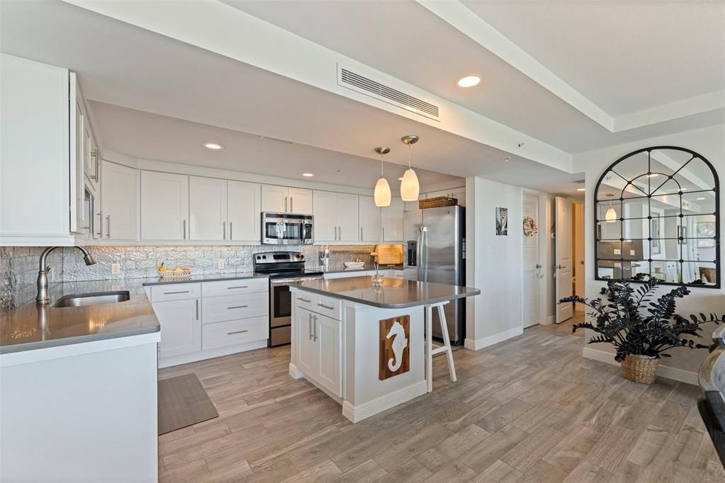 For Sale: $1,075,000 (3 beds, 3 baths, 1960 Square Feet)