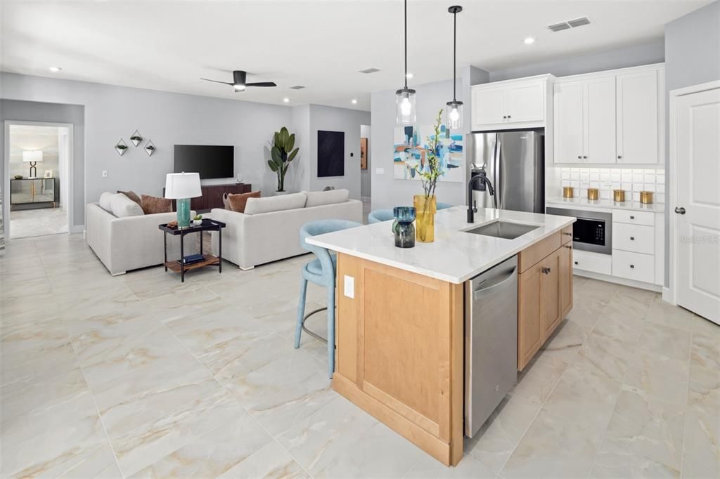 Active With Contract: $505,990 (4 beds, 2 baths, 2529 Square Feet)