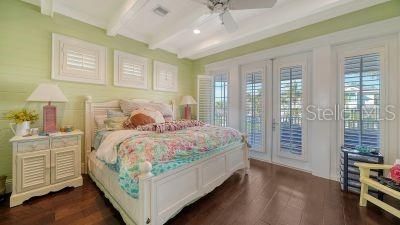 На продажу: $4,900,000 (6 спален, 5 ванн, 6655 Квадратных фут)