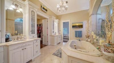 На продажу: $4,900,000 (6 спален, 5 ванн, 6655 Квадратных фут)