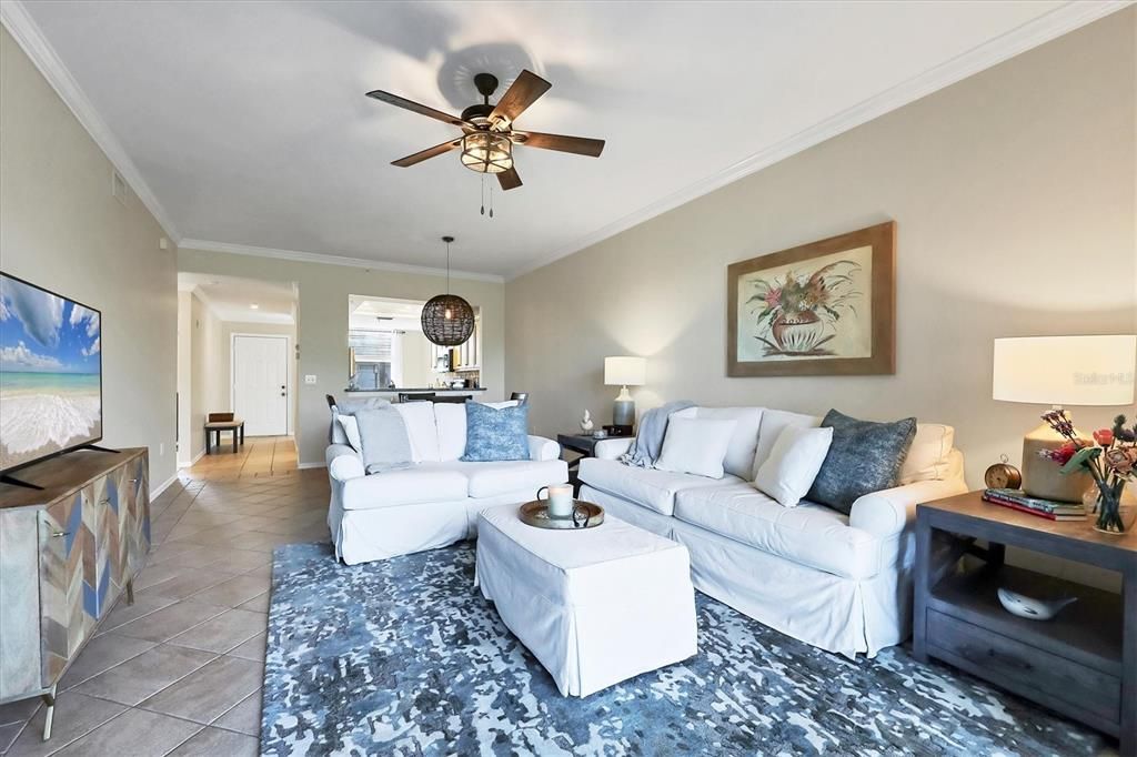 For Rent: $3,000 (2 beds, 2 baths, 1238 Square Feet)