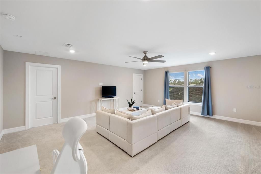 Activo con contrato: $499,900 (4 camas, 2 baños, 2910 Pies cuadrados)