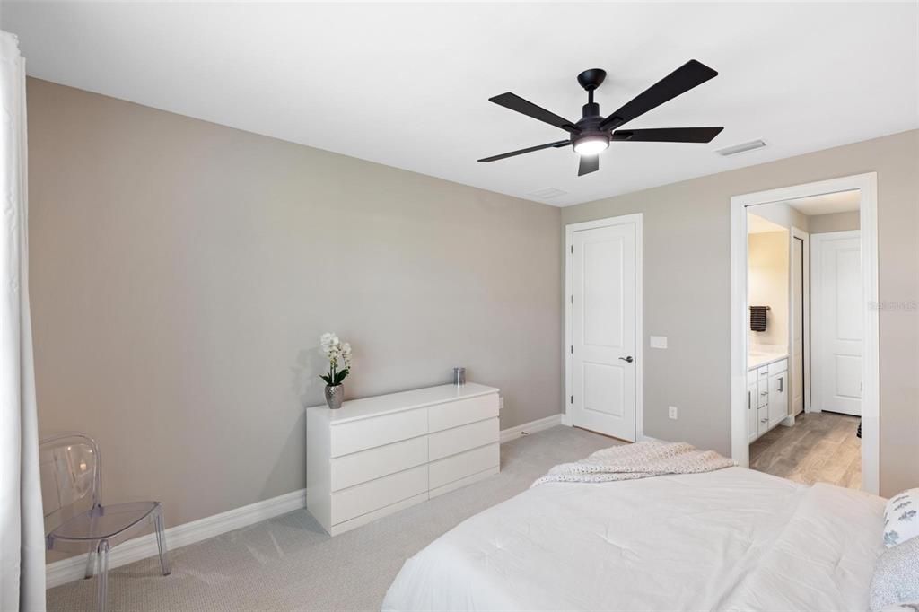 Activo con contrato: $499,900 (4 camas, 2 baños, 2910 Pies cuadrados)