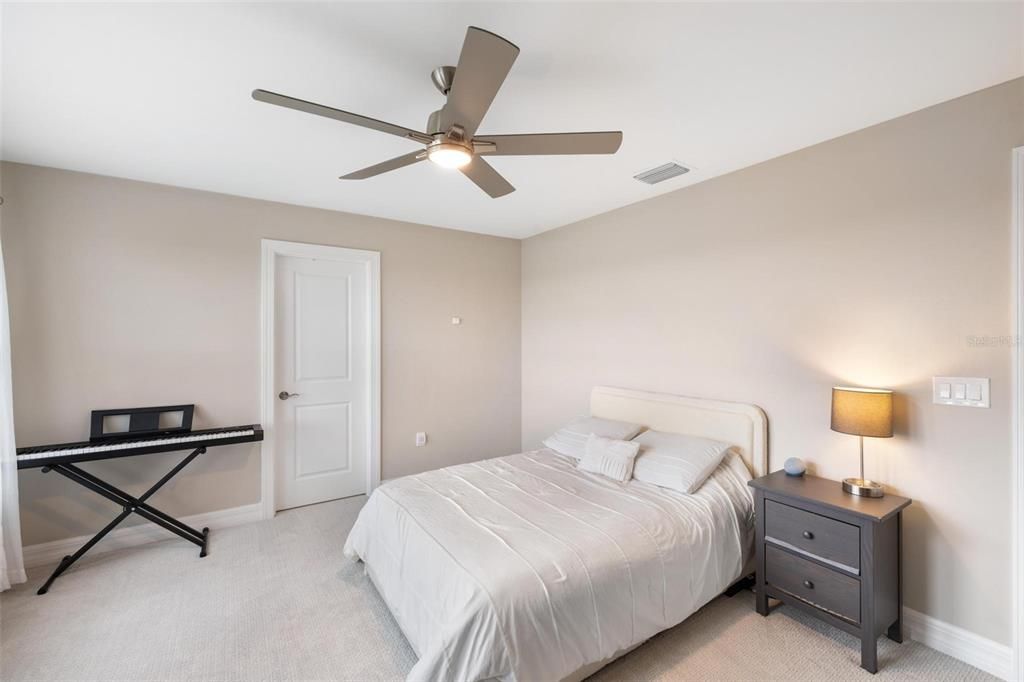 Activo con contrato: $499,900 (4 camas, 2 baños, 2910 Pies cuadrados)