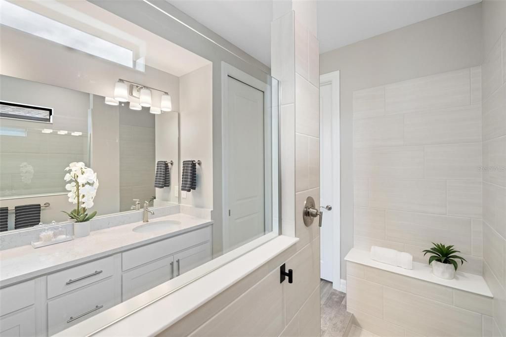 Activo con contrato: $499,900 (4 camas, 2 baños, 2910 Pies cuadrados)