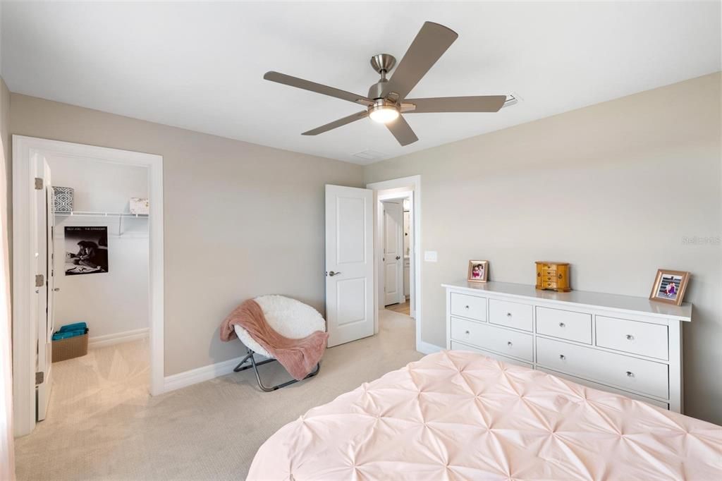 Activo con contrato: $499,900 (4 camas, 2 baños, 2910 Pies cuadrados)