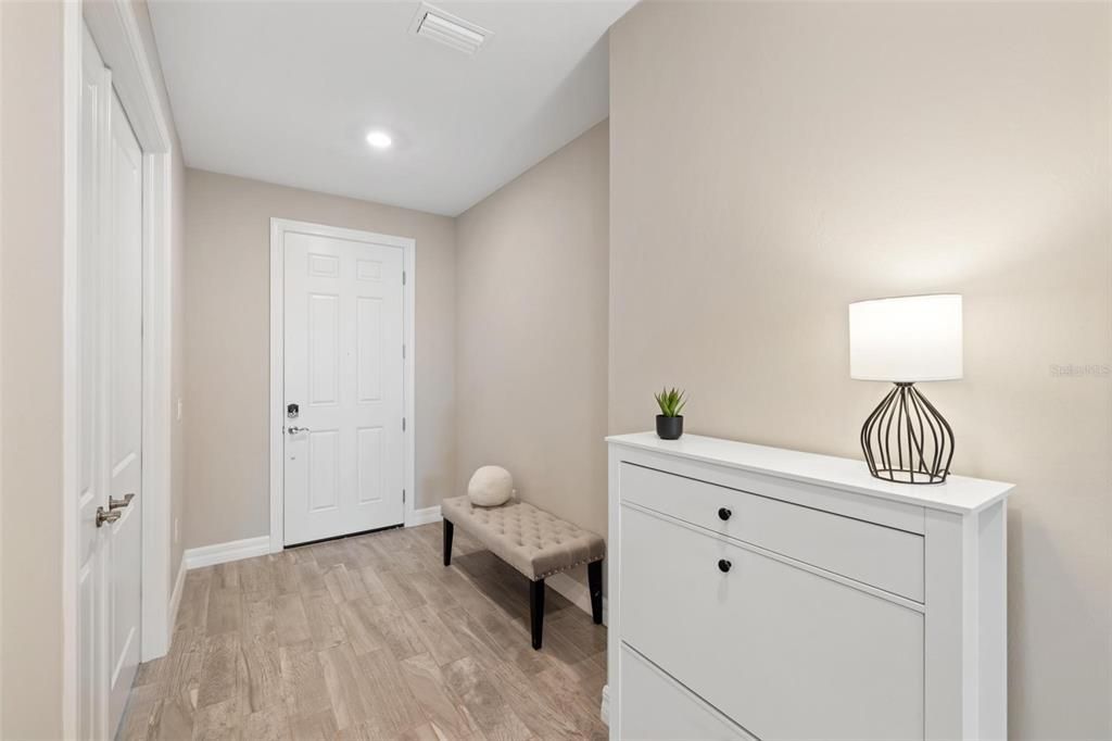 Activo con contrato: $499,900 (4 camas, 2 baños, 2910 Pies cuadrados)