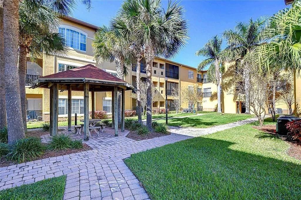 Под контрактом: $187,950 (1 спален, 1 ванн, 656 Квадратных фут)