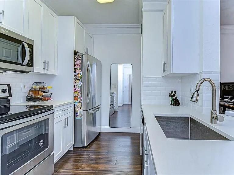 Под контрактом: $187,950 (1 спален, 1 ванн, 656 Квадратных фут)