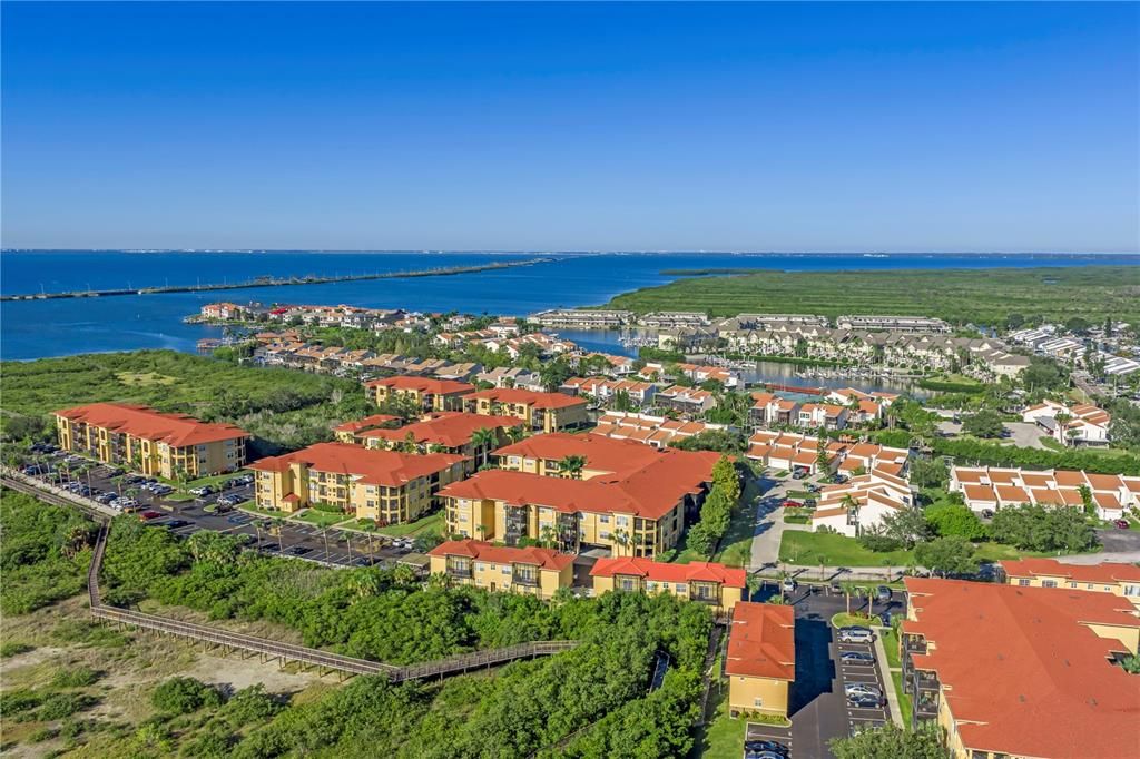 Под контрактом: $187,950 (1 спален, 1 ванн, 656 Квадратных фут)