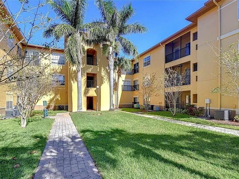 Под контрактом: $187,950 (1 спален, 1 ванн, 656 Квадратных фут)