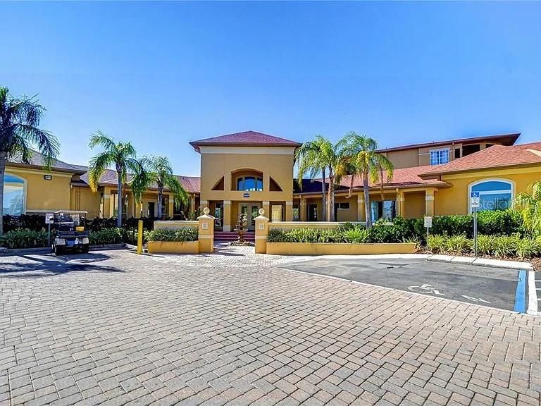 Под контрактом: $187,950 (1 спален, 1 ванн, 656 Квадратных фут)