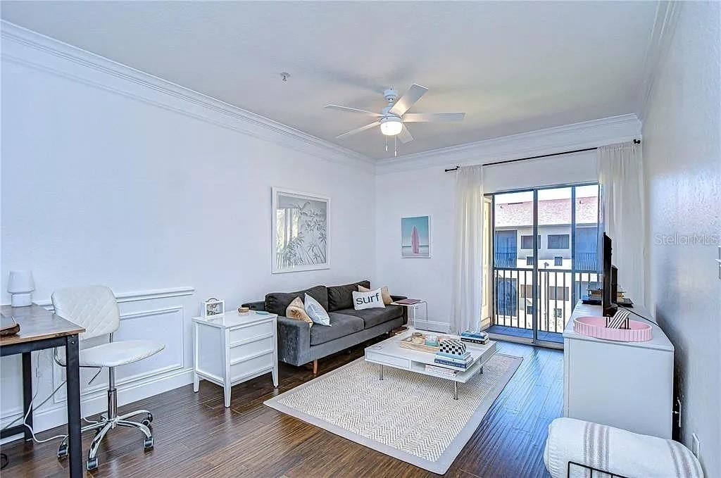 Под контрактом: $187,950 (1 спален, 1 ванн, 656 Квадратных фут)