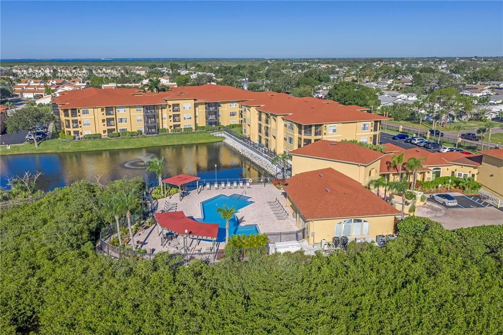 Под контрактом: $187,950 (1 спален, 1 ванн, 656 Квадратных фут)