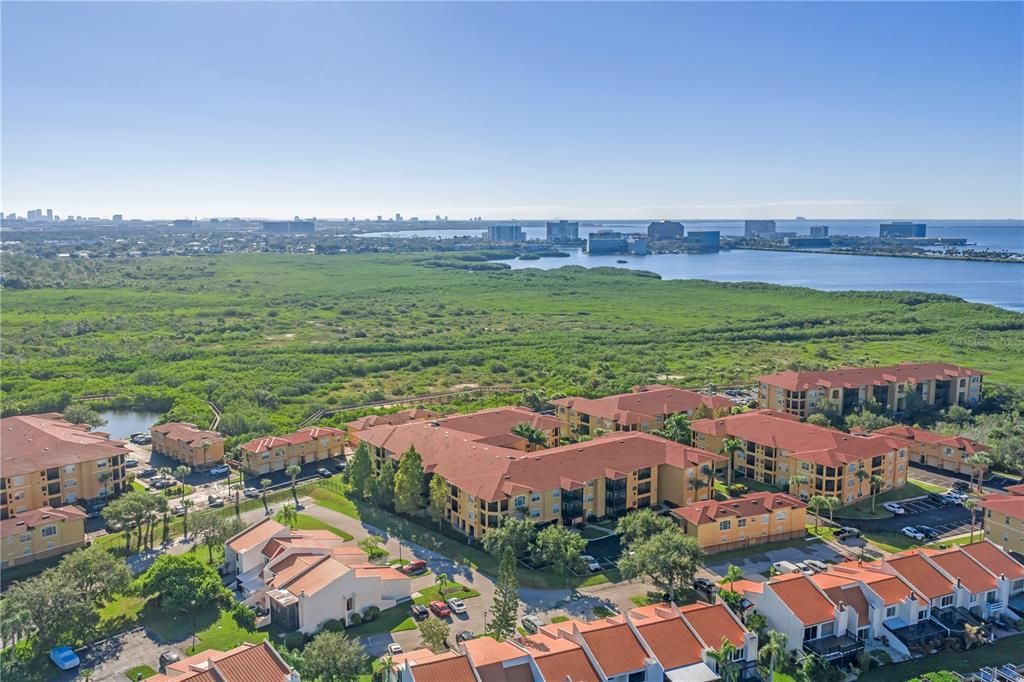 Под контрактом: $187,950 (1 спален, 1 ванн, 656 Квадратных фут)