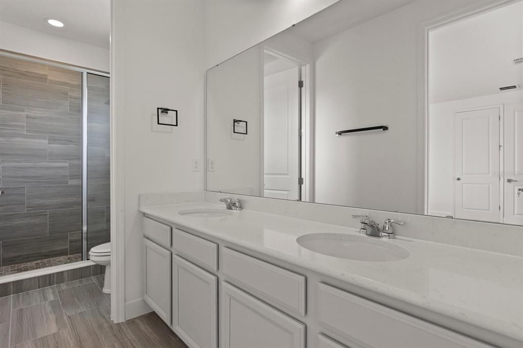 待售: $865,000 (5 贝兹, 3 浴室, 3277 平方英尺)