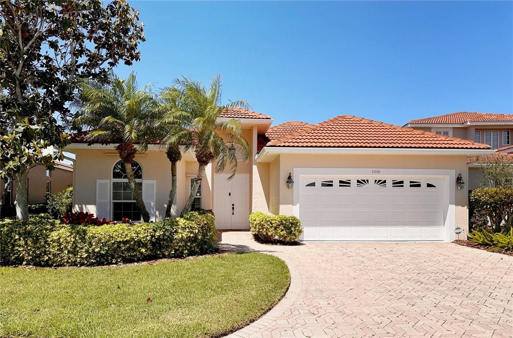 Recently Rented: $4,500 (3 beds, 3 baths, 2173 Square Feet)