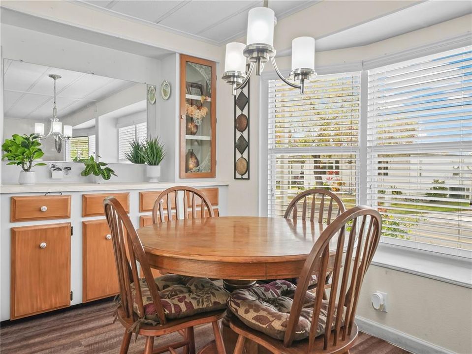 待售: $165,000 (2 贝兹, 2 浴室, 1152 平方英尺)