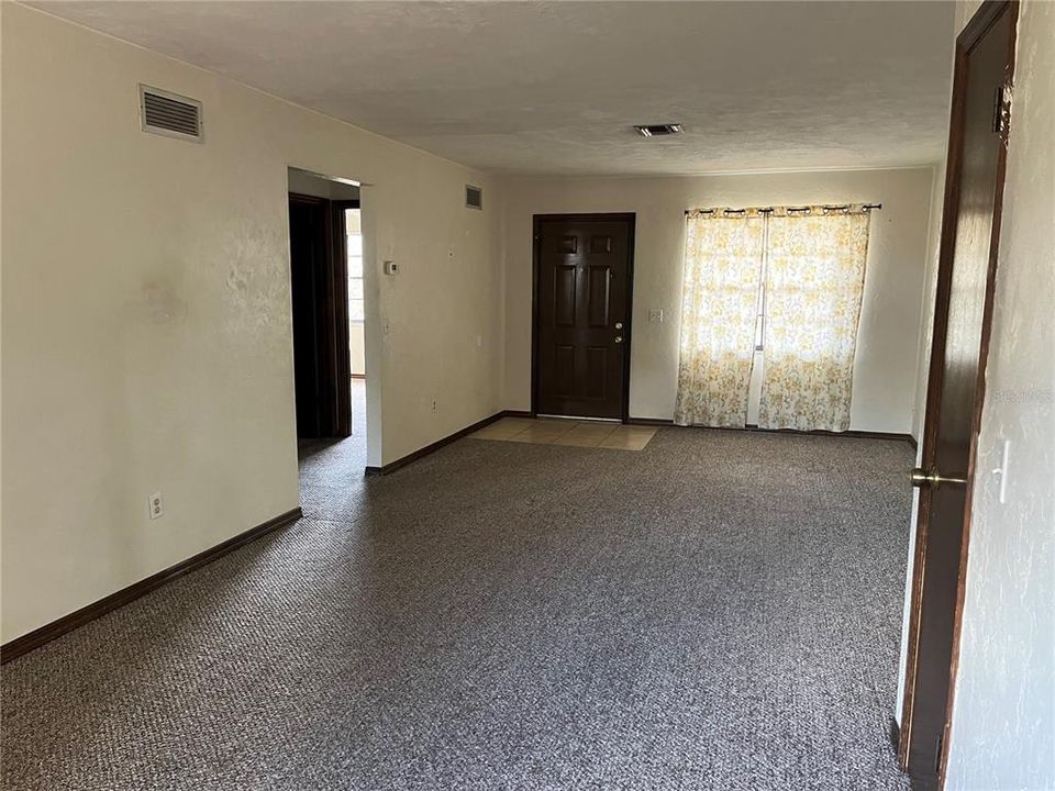 Active With Contract: $1,660 (2 beds, 2 baths, 1531 Square Feet)