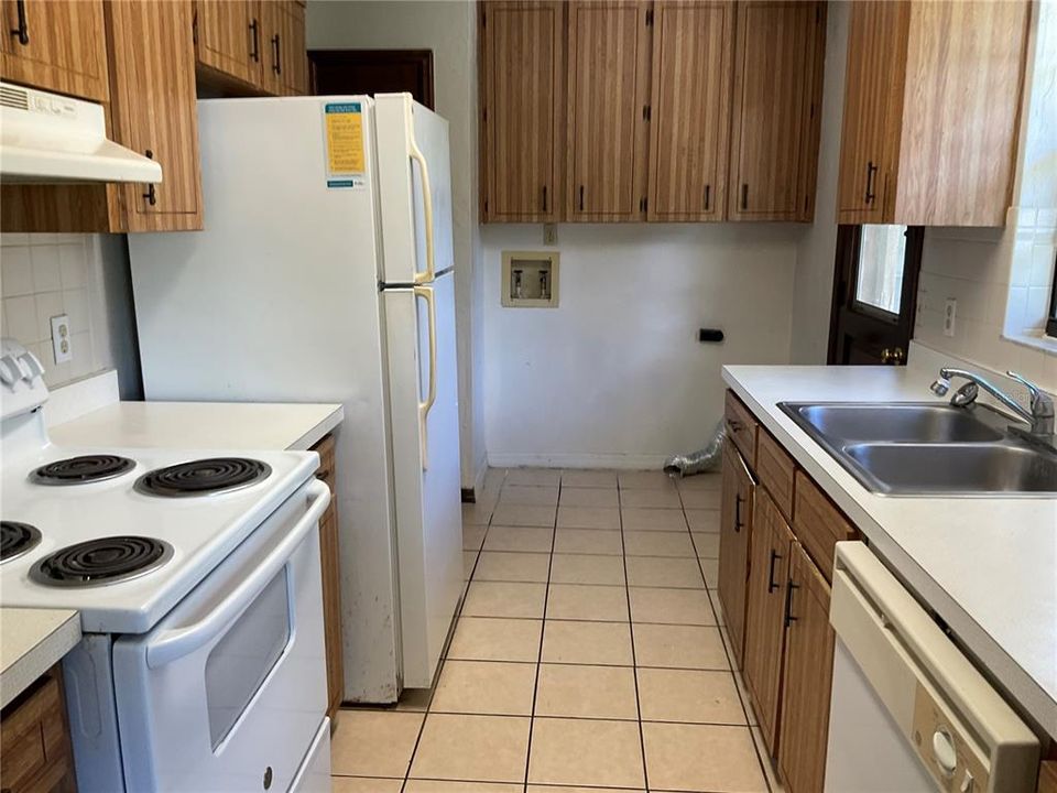 出租: $1,760 (2 贝兹, 2 浴室, 1531 平方英尺)