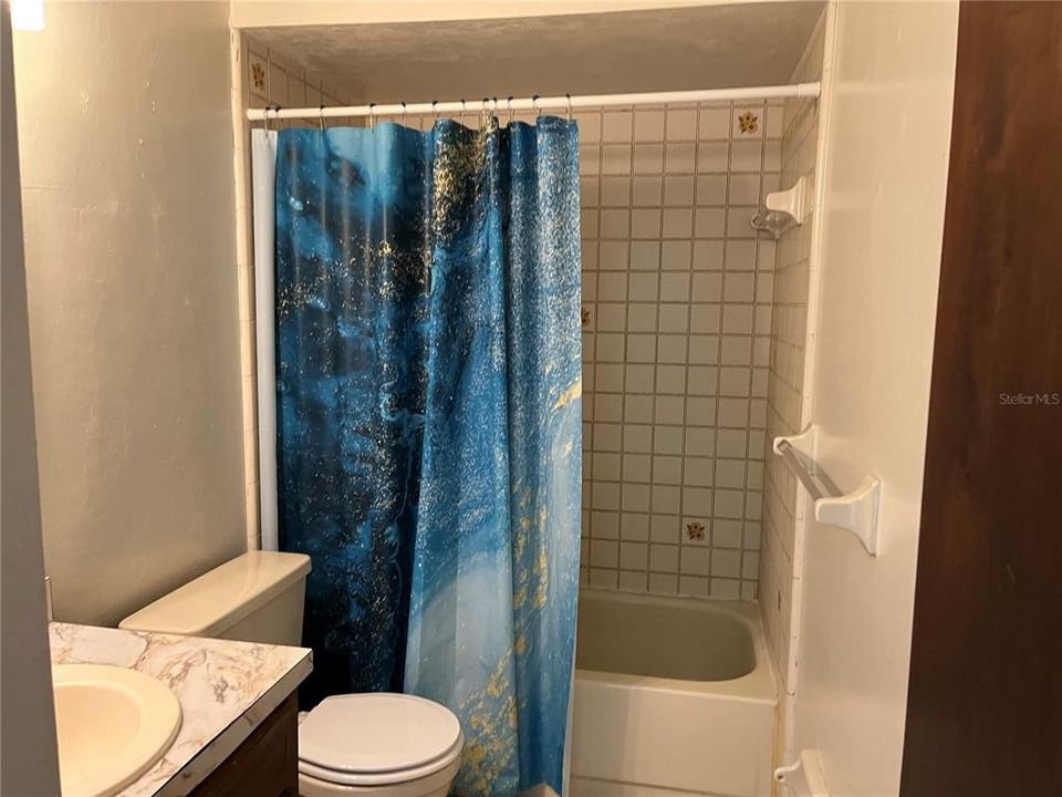 Active With Contract: $1,660 (2 beds, 2 baths, 1531 Square Feet)